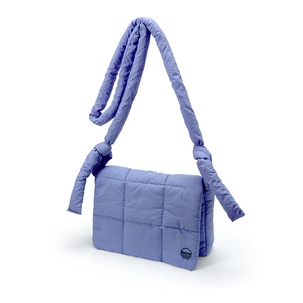 Discover our stunning collection of purses and bags — where style meets function at unbeatable liquidation prices.