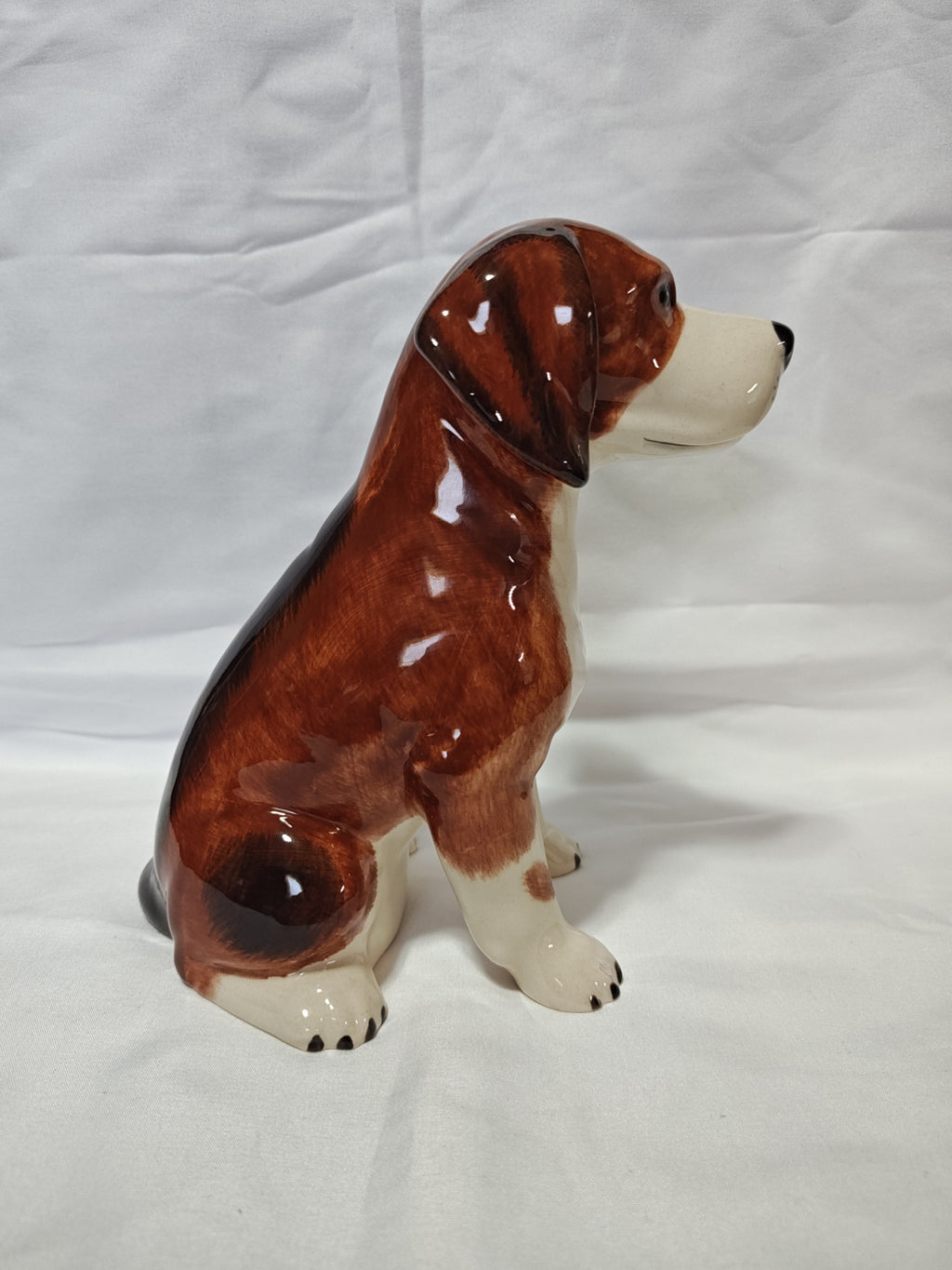 Beagle Hand Painted Ceramic Bank, Entirely Hand Painted For Realistic Appeal 8"